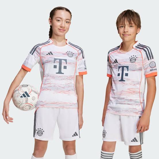 Adidas FC Bayern Munich 25/26 Away Jersey
