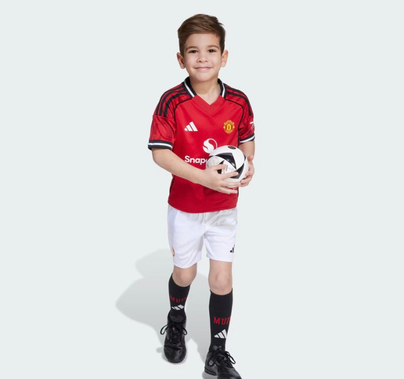 Kids Bruno Fernandes Manchester United Full Kit – Red Jersey & Shorts